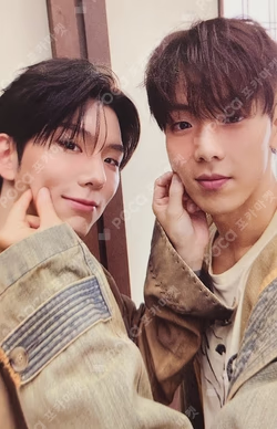 THE X RELEASE EVENT Unit photocard image