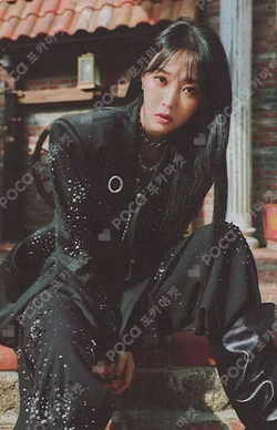 Moon Byul CONCERT TOUR [MUSEUM : village of eternal glow] IN SEOUL RANDOM TRADING CARD