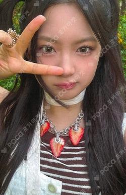 UNCUT GEM StarRiver KYA photocard image