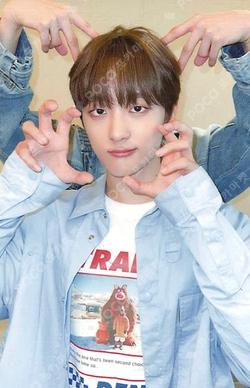 LOST Rising Star JinSu photocard image