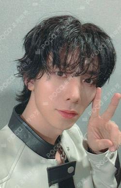 LOVE RACE b.stage+ HWIYOUNG photocard image