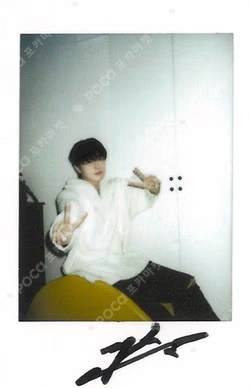 X SHOP X OX:N PHOTOBOOK YECHAN photocard image