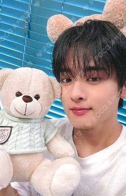 YOUNI-T MAKESTAR WOONO photocard image