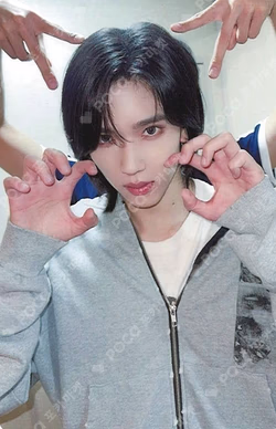 LOST Rising Star Chael photocard image