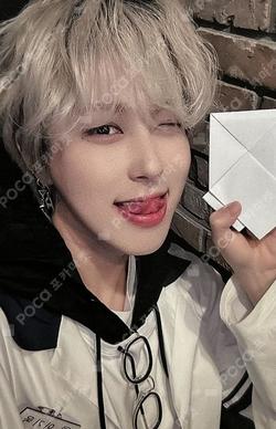 Planet Nine : ISOTROPY DEAR MY MUSE GIUK photocard image