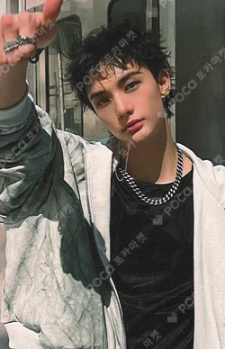 DO IT TOWER RECORDS LUCKY DRAW HYUNJIN photocard image