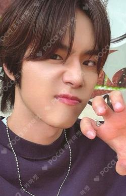 82DE MEMBERSHIP KIT Hwang Seong Bin photocard image