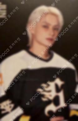 25 SEVENTEEN's HOME PHOTO CARD JUN photocard image