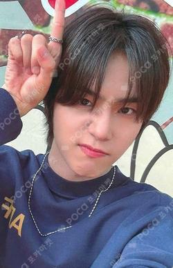 82MAJOR 1st FANMEETING [82DE WORLD] PHOTO TICKET SET Hwang Seong Bin photocard image