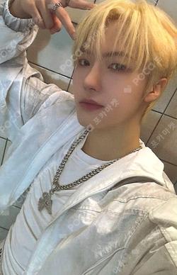 HOUSE OF TRICKY : WRECKING THE HOUSE KEYRING ver. JUNGHOON photocard image