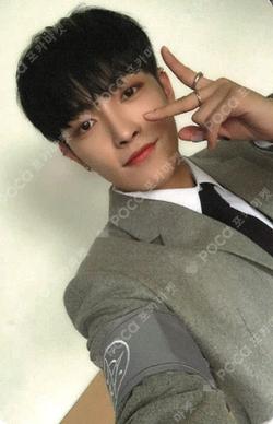 ATEEZ HONGJOONG photocard image