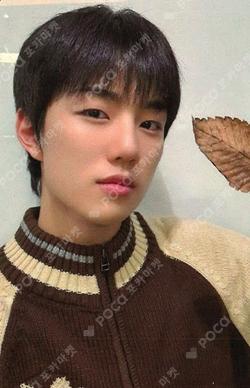 LOVE ANECDOTE(S) YIZHIYU WINNER PARKJIHOO photocard image