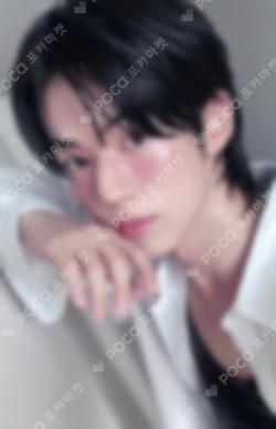 play hard YIZHIYU DOHOON photocard image