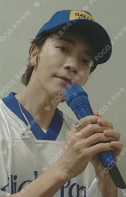 2023 D&E FANCON WORLD TOUR [DElight PARTY] in TOKYO 12th ANNIVERSARY SELFIE PHOTOCARD DONGHAE photocard image