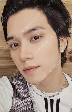 Eternal White Ornament Ver. HENDERY photocard image