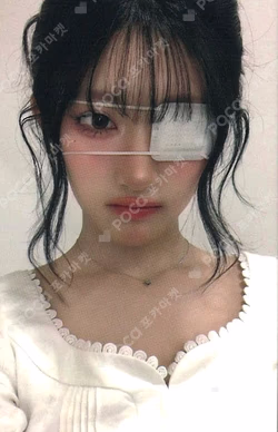 iLy JUMP UP JUNHWI photocard image