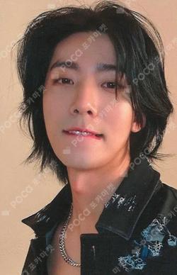 Sequence APPLEMUSIC HWIYOUNG photocard image