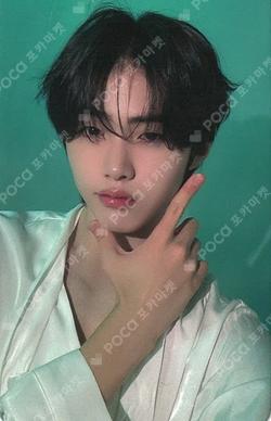 Lullua Kim Gyu Rae photocard image