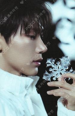 Eternal White Ornament Ver. TEN photocard image