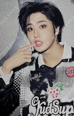 KARMA Barnes & Noble Exclusive HAN photocard image