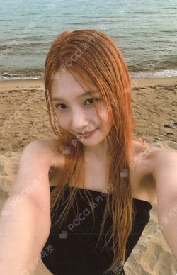 Red Velvet JOY photocard image