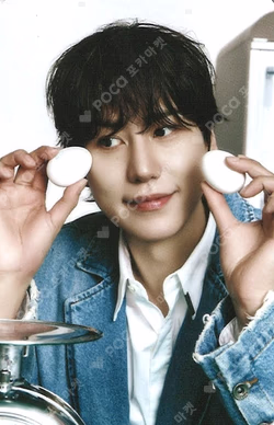 2025 SEASON'S GREETINGS PHOTO PACK KYUHYUN photocard image