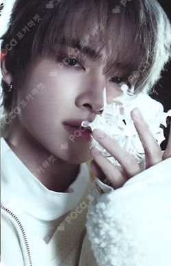 Eternal White Ornament Ver. XIAOJUN photocard image