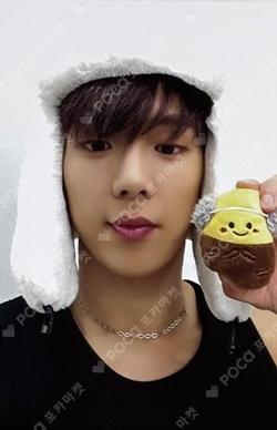 THE X APPLEMUSIC SHOWNU photocard image