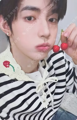 NEVER SAY NEVER MUVVE ZHANG HAO photocard image