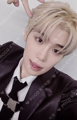 2026 SEASON'S GREETINGS [(0_1) World] Mnet Plus Merch