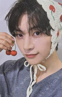 NEVER SAY NEVER MUVVE SEOK MATTHEW photocard image