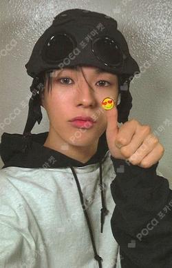 LOVE PULSE WEVERSE YOON JAE HYUK photocard image