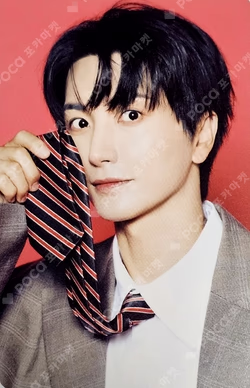 2026 SEASON'S GREETINGS LEETEUK photocard image