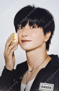 2026 SEASON'S GREETINGS YES24