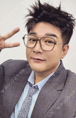 2026 SEASON'S GREETINGS SHINDONG photocard image