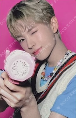 2026 SEASON'S GREETINGS YUSHI photocard image