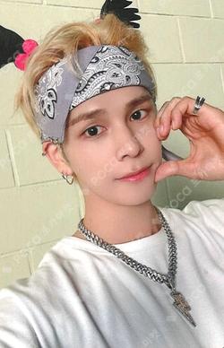 Dare to Crave : Epilogue WITHMUU SERIM photocard image