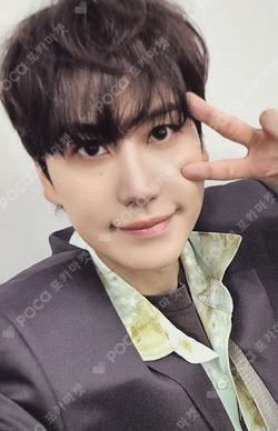 2026 SEASON'S GREETINGS KYUHYUN photocard image