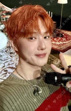 Who Are You MUSICART LUCKY DRAW SUHO photocard image