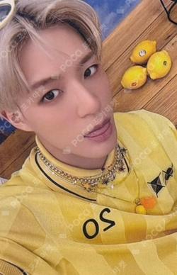 2026 SEASON'S GREETINGS RANDOM TRADING CARD SET A ver. JENO photocard image