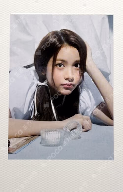 2026 Hearts2Hearts SEASON'S GREETINGS VIDEO EDITION MUSIC&DRAMA Carmen photocard image