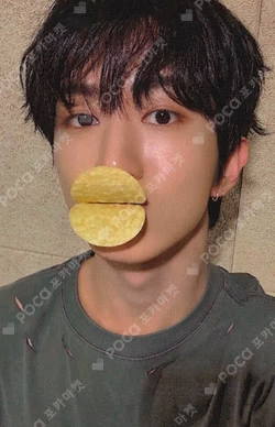 YOUNI-T EVERLINE KYUNGMUN photocard image