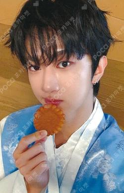 YOUNI-T MAKESTAR KYUNGMUN photocard image