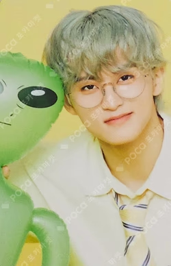 2026 SEASON'S GREETINGS RANDOM TRADING CARD SET B ver. MARK photocard image