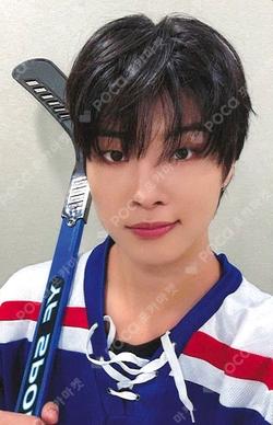 YOUNI-T MAKESTAR SION photocard image