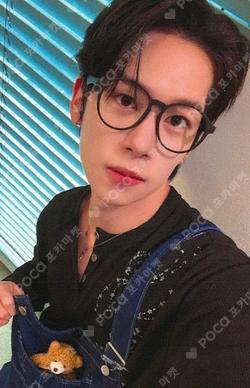 YOUNI-T MAKESTAR STEVE photocard image