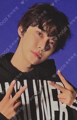 2026 SEASON'S GREETINGS RANDOM TRADING CARD SET A ver. DOYOUNG photocard image