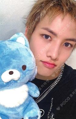 Trophy Hellolive shop Cho Seong Il photocard image