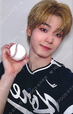 Trophy JUMP UP Kim Do Gyun photocard image