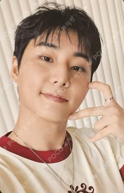 2026 SEASON'S GREETINGS [PRESS THE BUTTON] KTOWN4U Young K photocard image